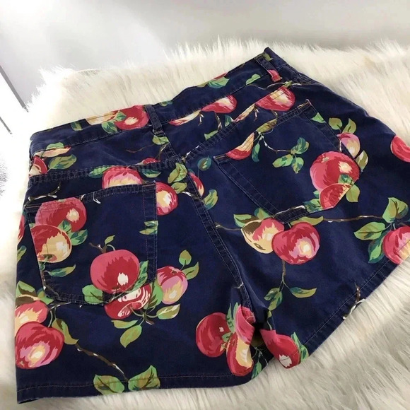 Vintage 90's Gap apple printed shorts - Size 8 - Picture 1 of 4